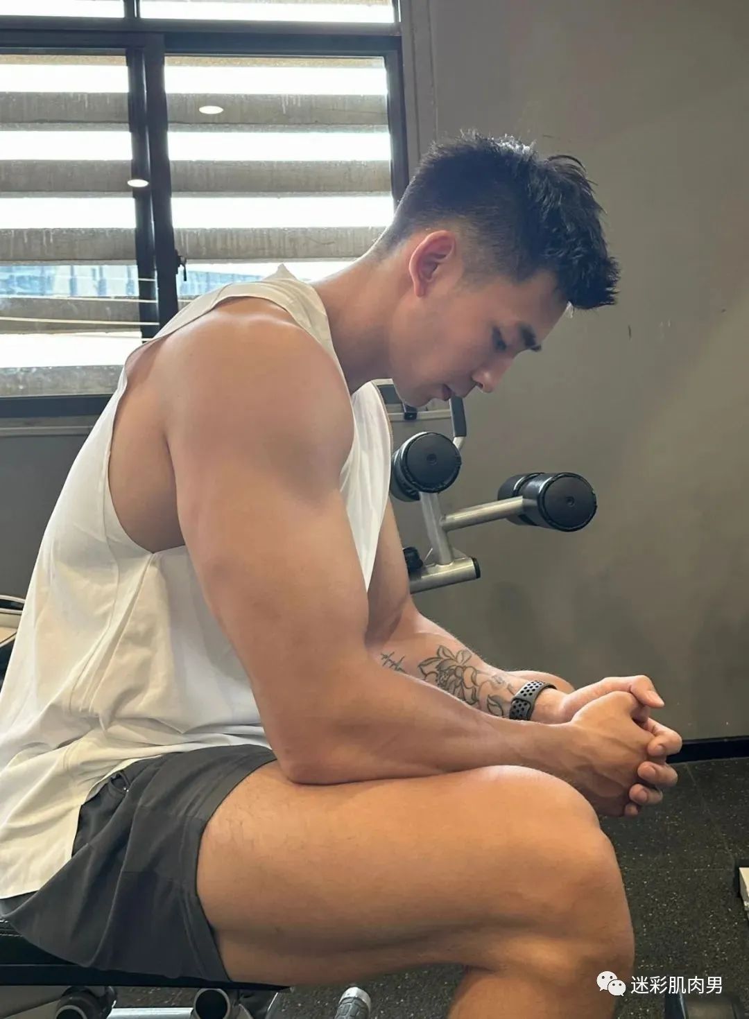 185CM 健身肌肉壮男，怎么能拿下他？