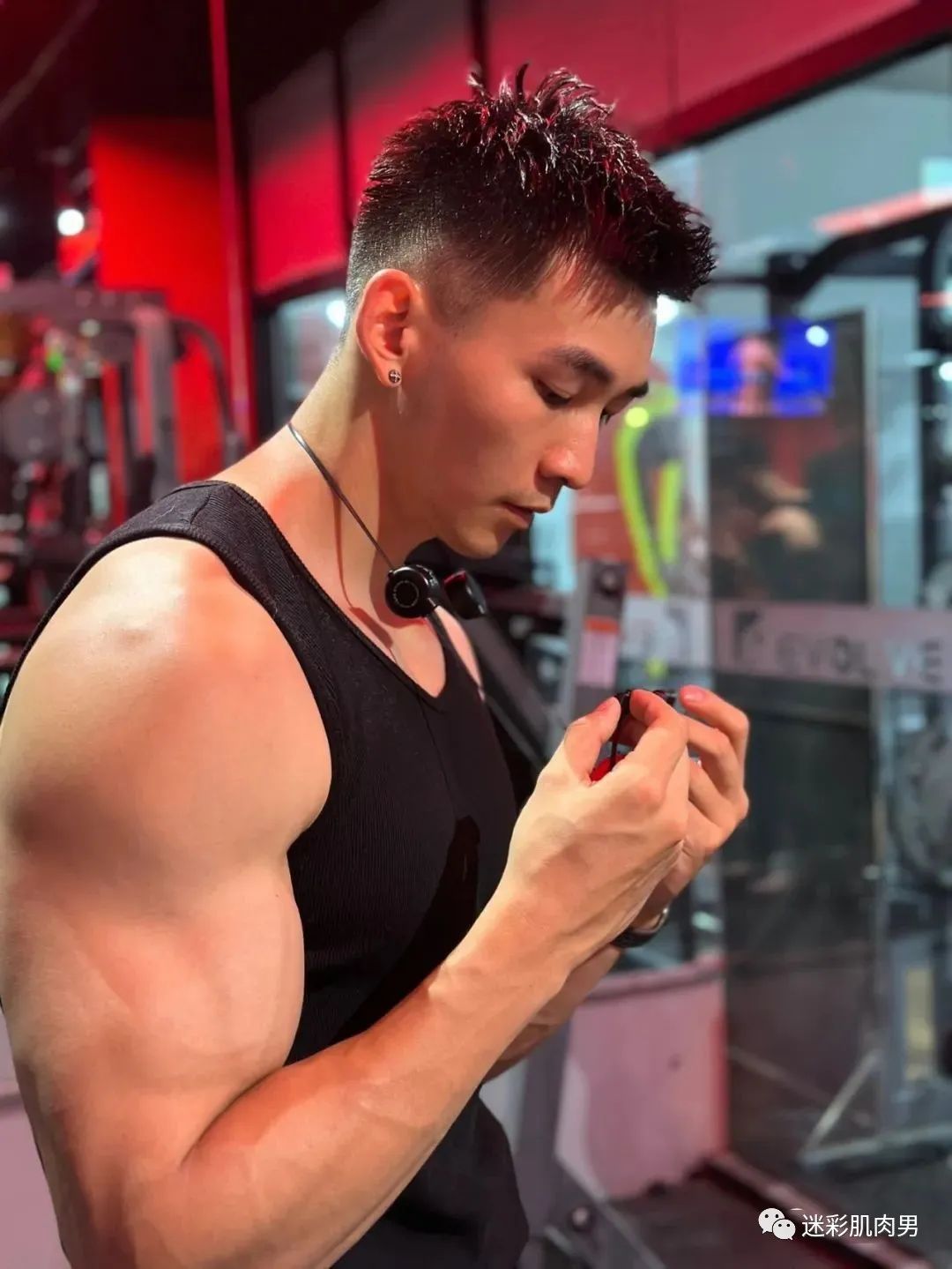185CM 健身肌肉壮男，怎么能拿下他？