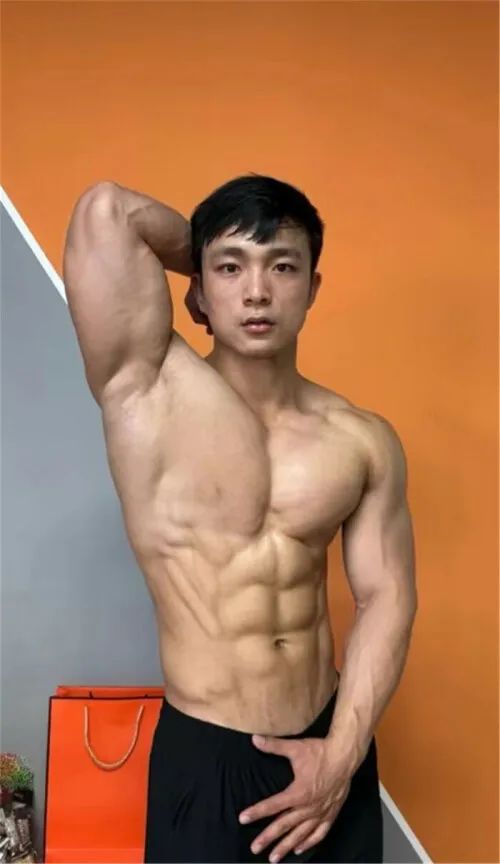 五位被采访过的肌肉网红博主！