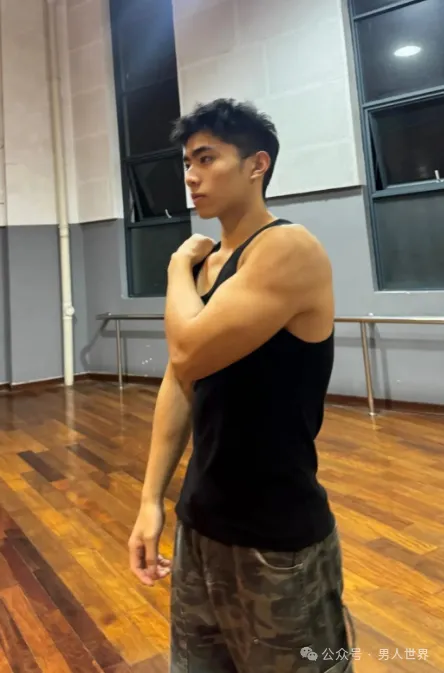 186CM 腹肌男大体育生