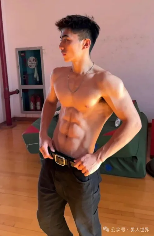 186CM 腹肌男大体育生