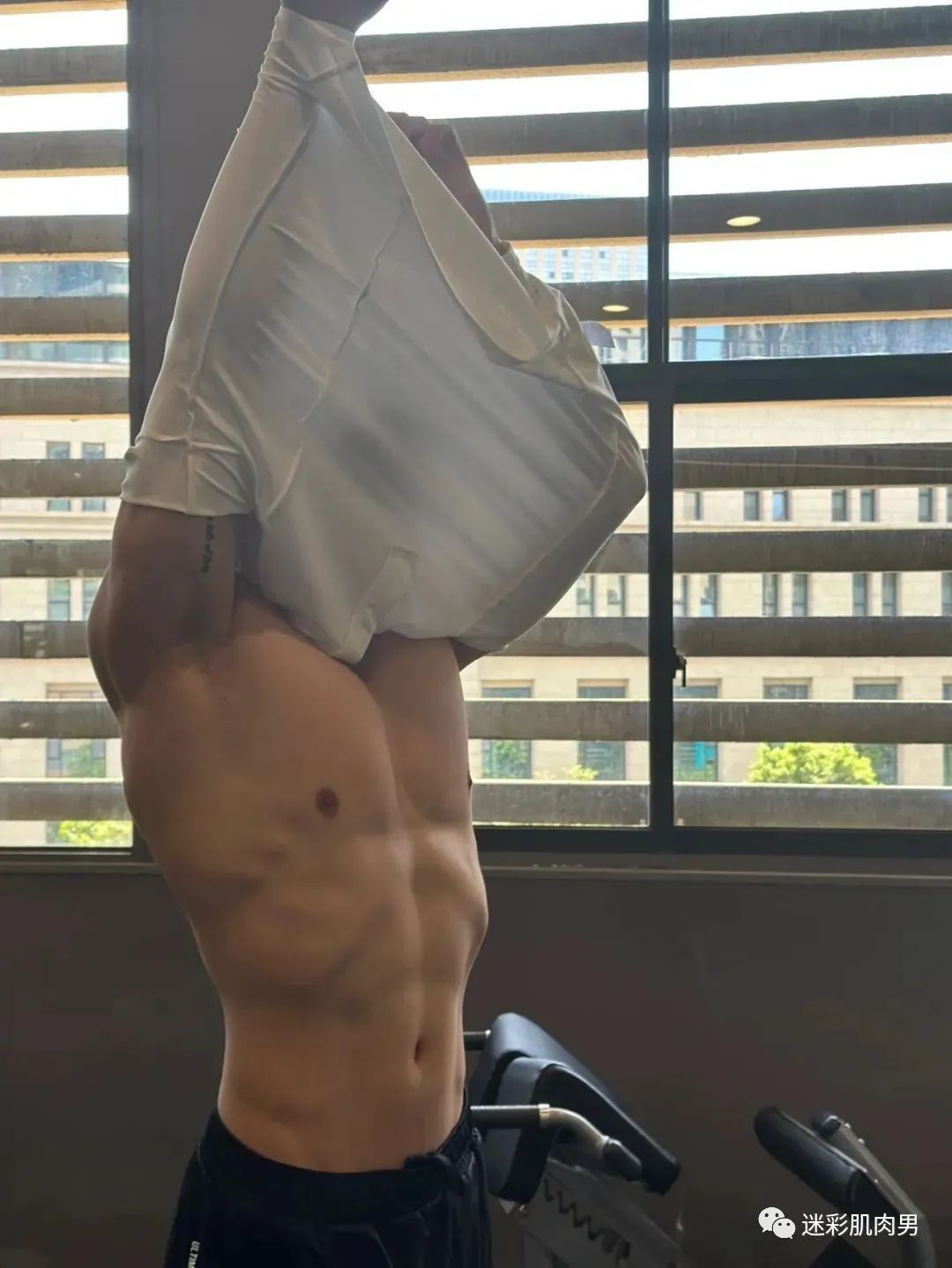 185CM 健身肌肉壮男，怎么能拿下他？