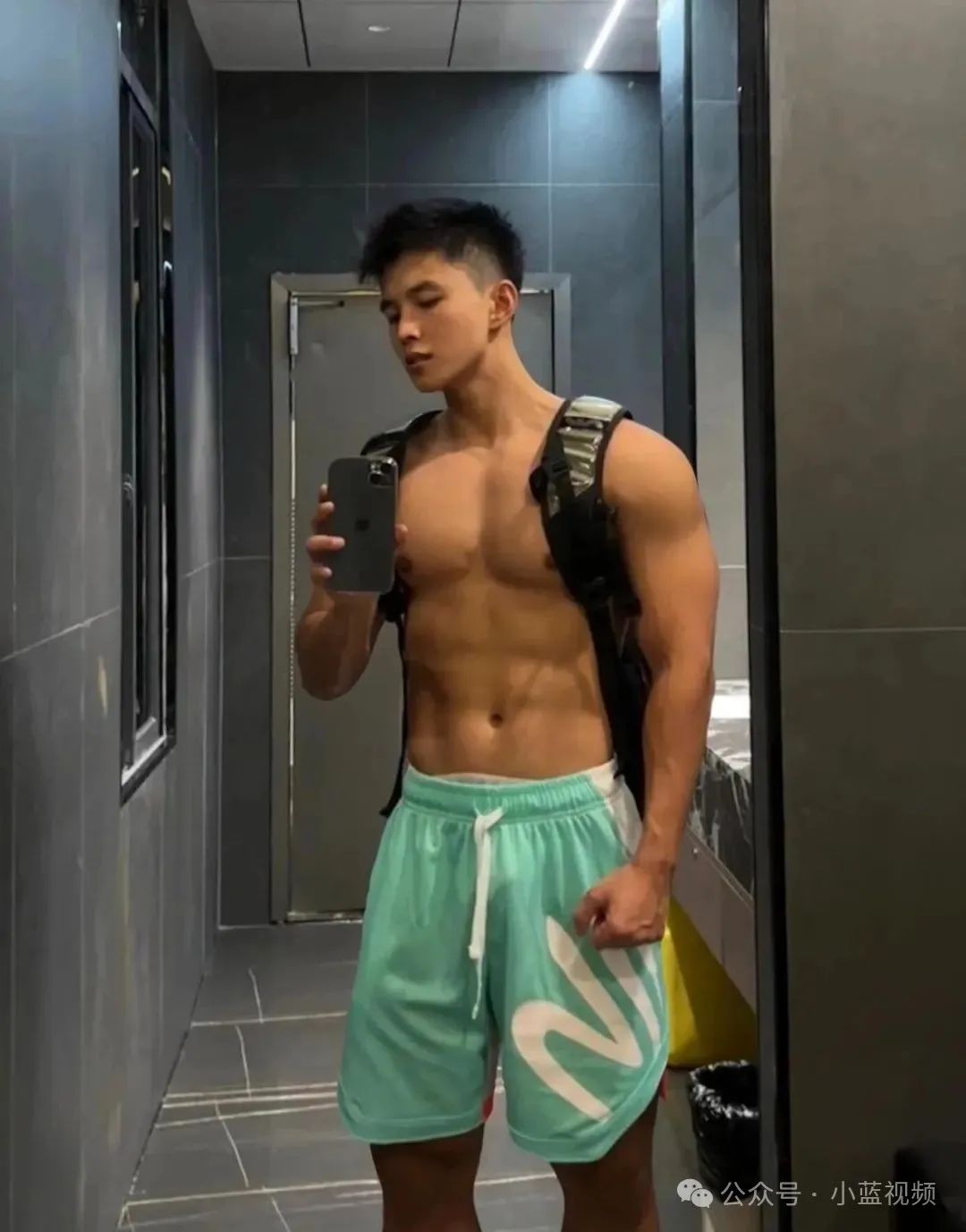 188cm 痞帅黑皮体育生又大又潮！