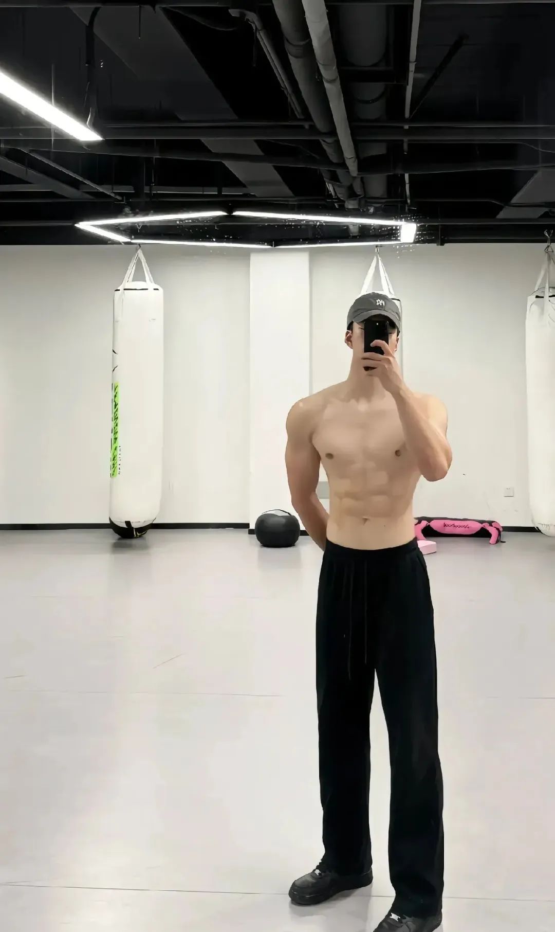 182cm 浙江冷白皮薄肌帅哥！腰身比例绝了！