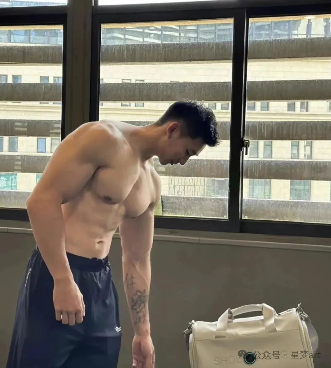 185cm 肌肉粗大又爷们又 man 的健身型男