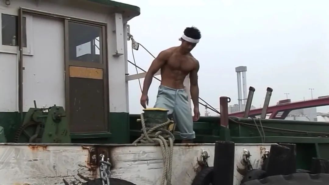 帅哥下海拍片，DVD 里的男人，纯天然不打药