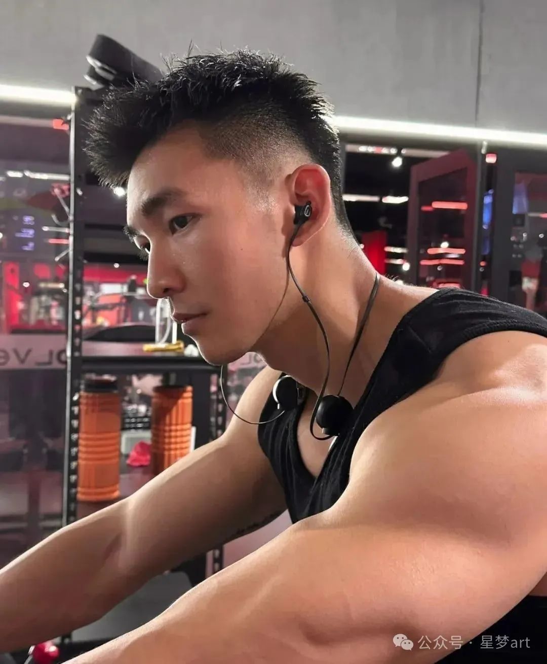 185cm 肌肉粗大又爷们又 man 的健身型男