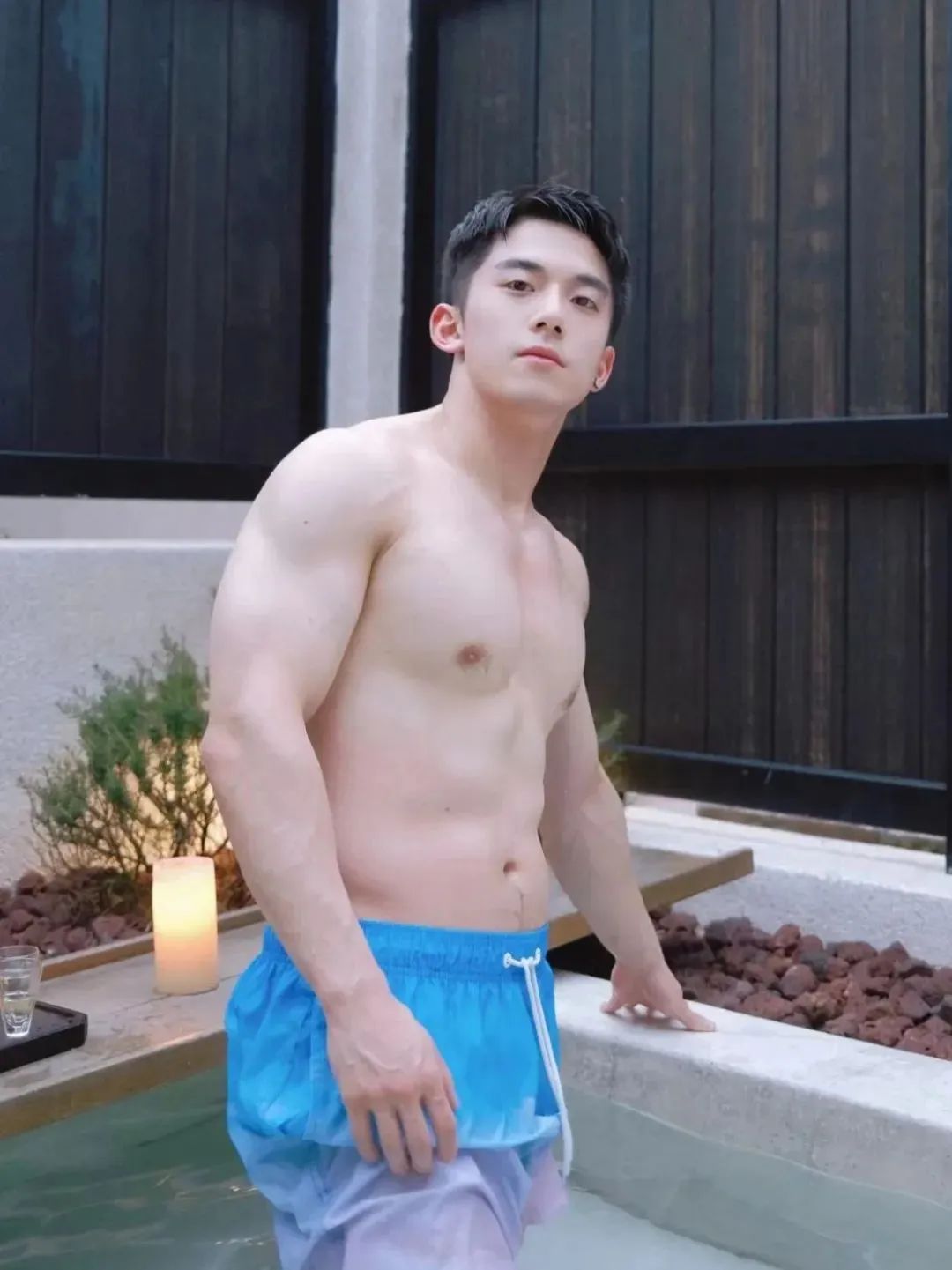 白皮肌肉男大真的超可以啊！发大水啦！