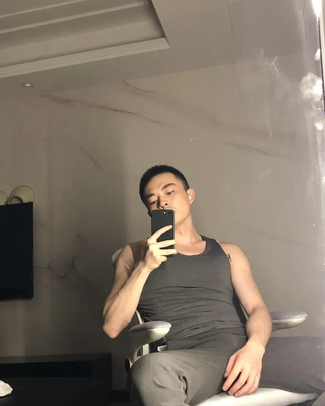 痞帅正装精英控，皮鞋丝袜直男！