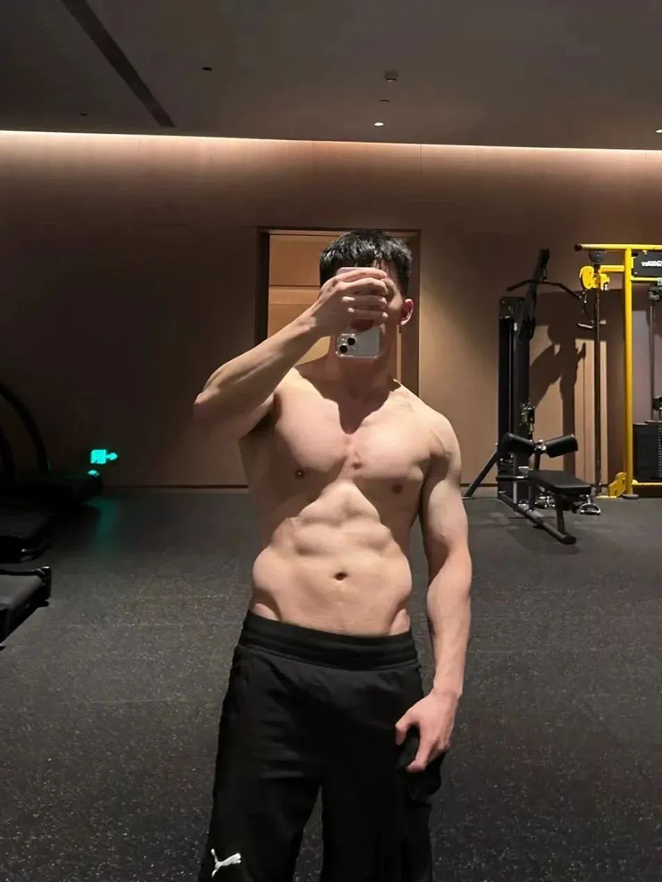 白皮肌肉男大真的超可以啊！发大水啦！