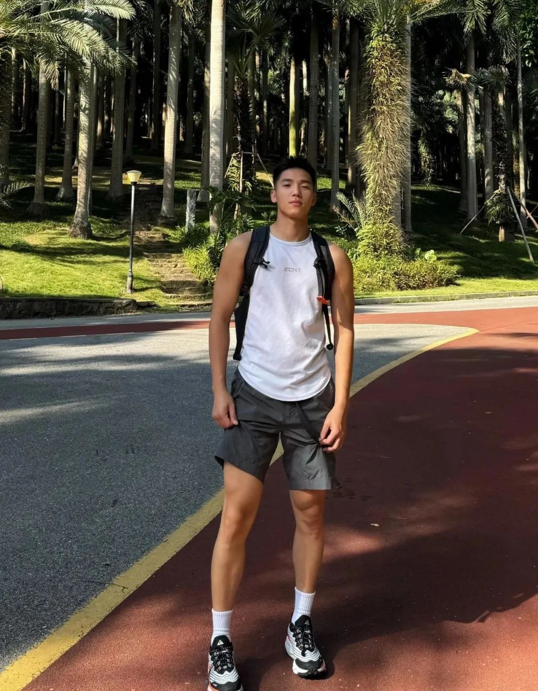 192cm 大长腿田径男神，让人恋爱的感觉！