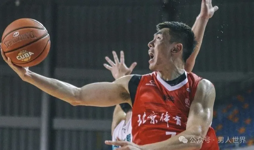 体育学院 196CM 篮球帅哥，小伙没让人失望！