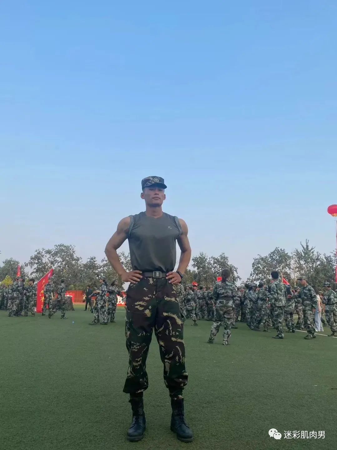 河北 185CM 迷彩教官腹毛自拍照？长的太好看了！