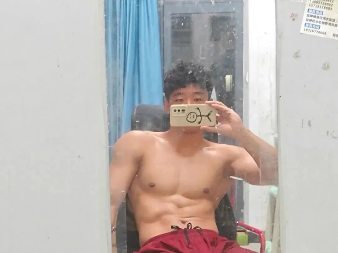 18 的肌肉男大
