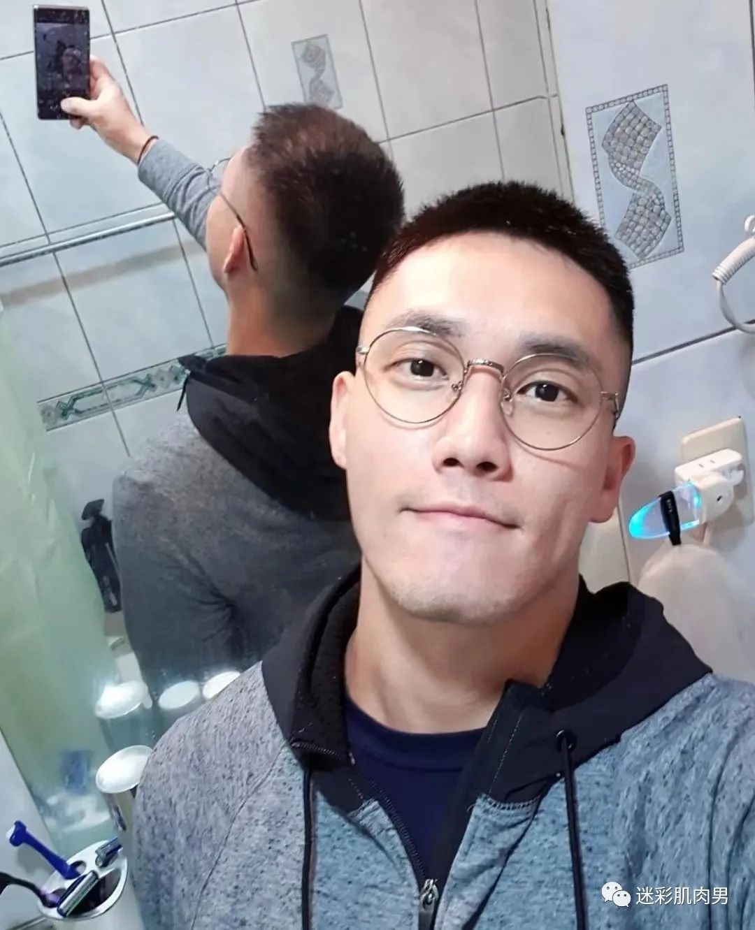 眼镜男同事长的真帅呀喜欢这样的！