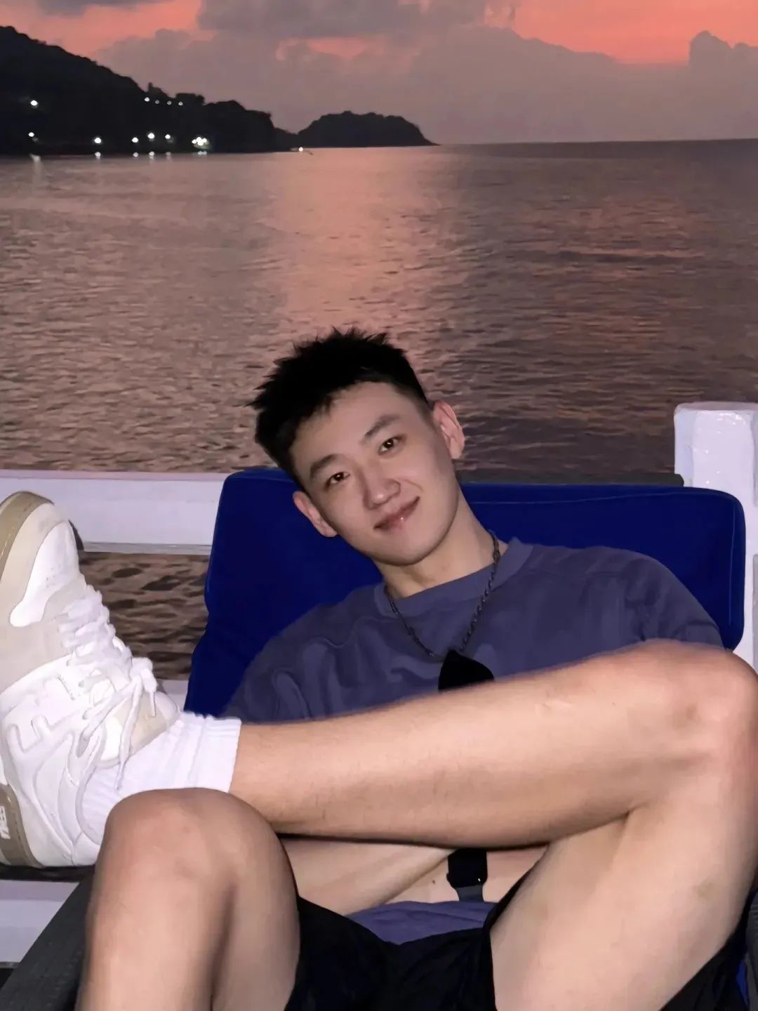 直男想不到的拍照姿势~