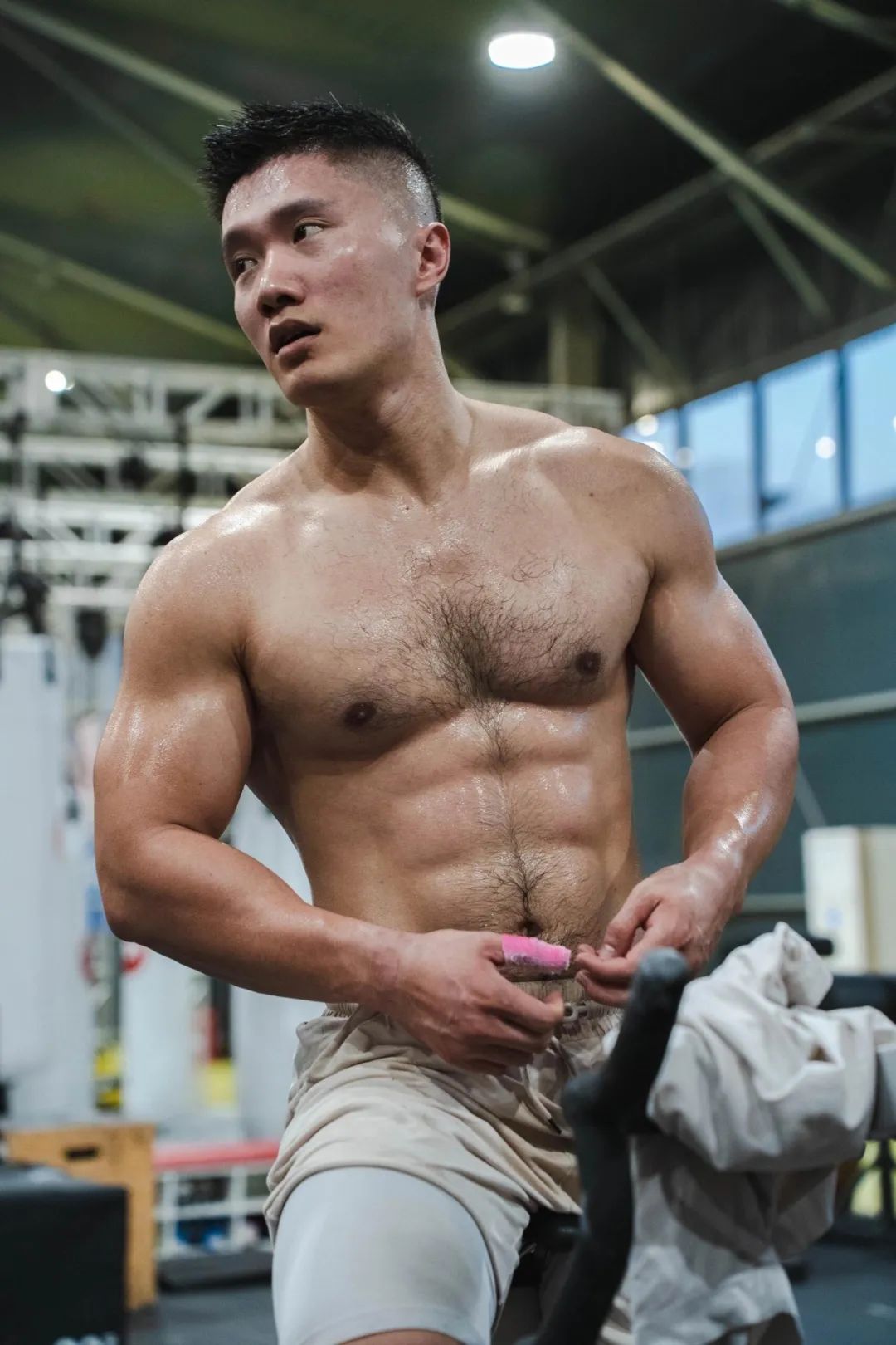 180CM 北京体育大学的肌肉男大，胸毛太茂盛了！