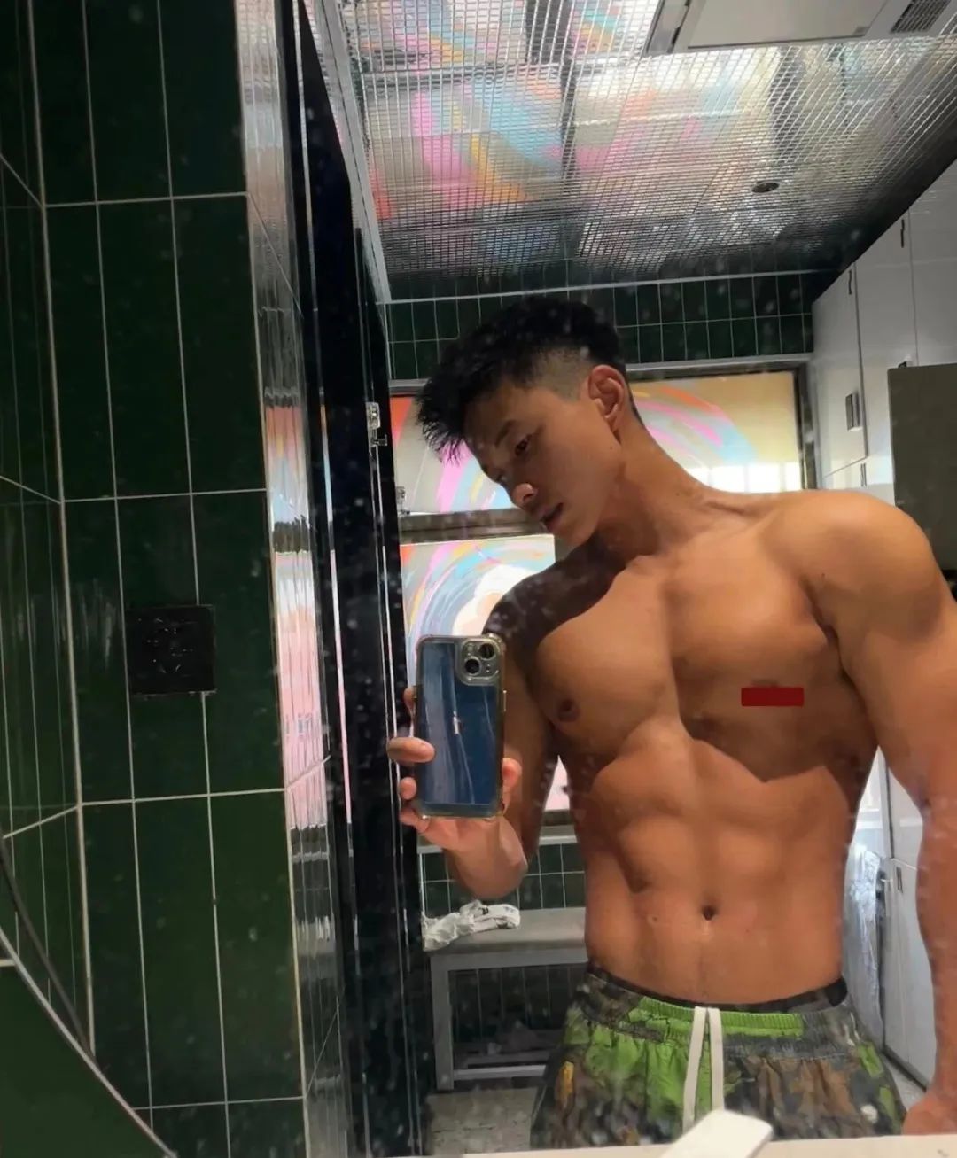 178cm 黑皮荷尔蒙十足肌肉小哥