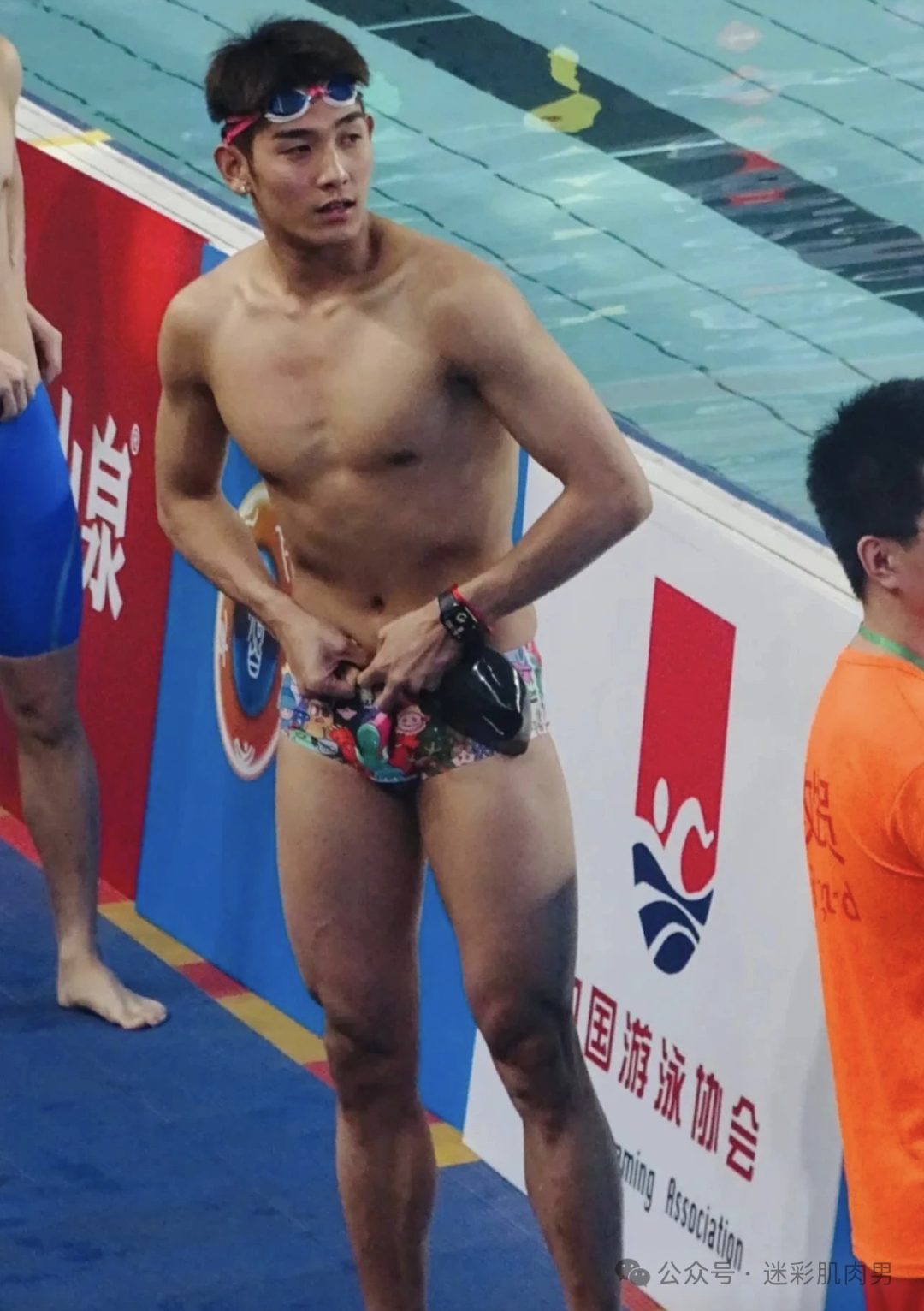 西安体院的黑皮体育生居然去当演员了？？让人馋！