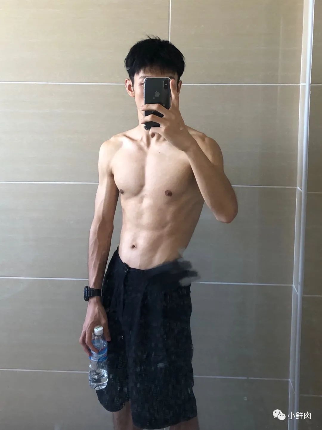 乐仔最近的瓜都吃了吗？他近期线下接受采访的状态被嘲了...