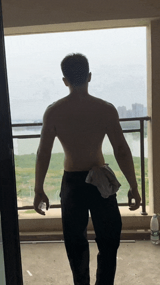 体育生转做维修工因太帅上热搜！
