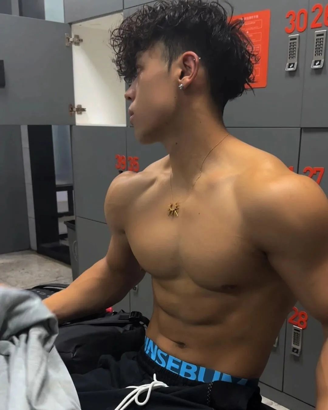185CM 黑皮肌肉小哥激潮，行走的荷尔蒙！