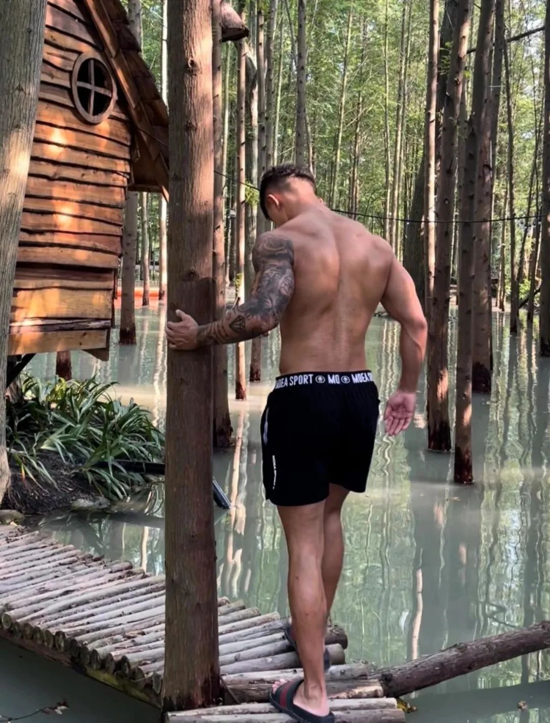 成都 180cm 粗大私教帅哥身材太顶了！