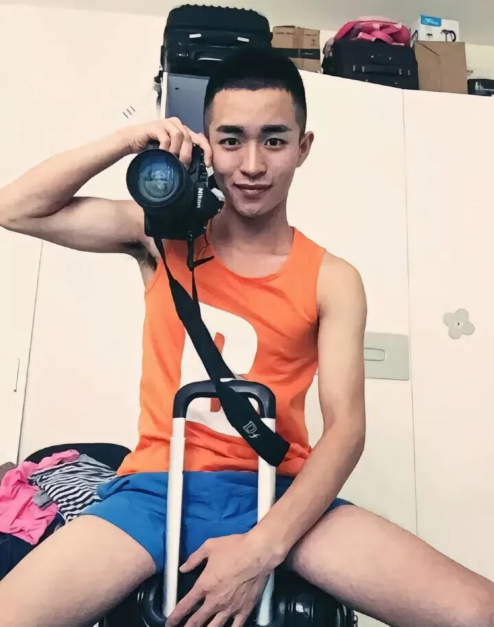廖承宇还是这么帅，男人至死是少年！为什么这么多年了