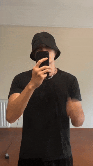 体育生转做维修工因太帅上热搜！