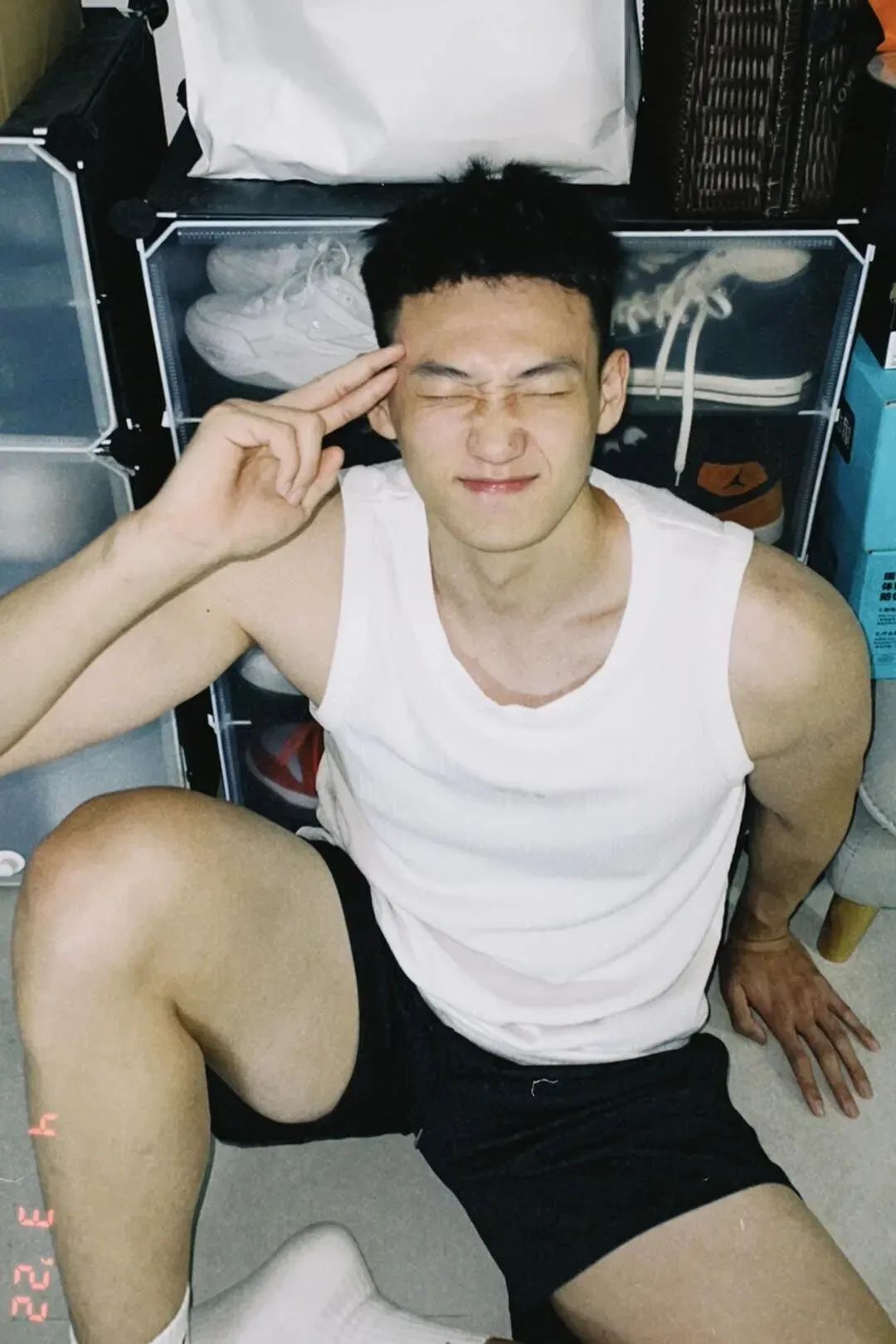 直男想不到的拍照姿势~