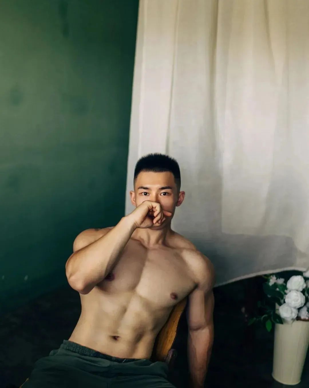 硬汉教练长太帅，好爷们！