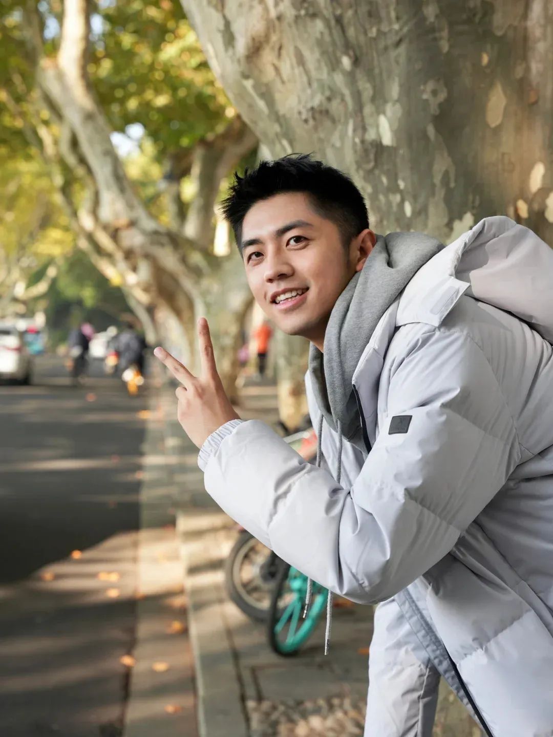 小太阳大眼萌！这个男孩会发光 | 网红帅哥