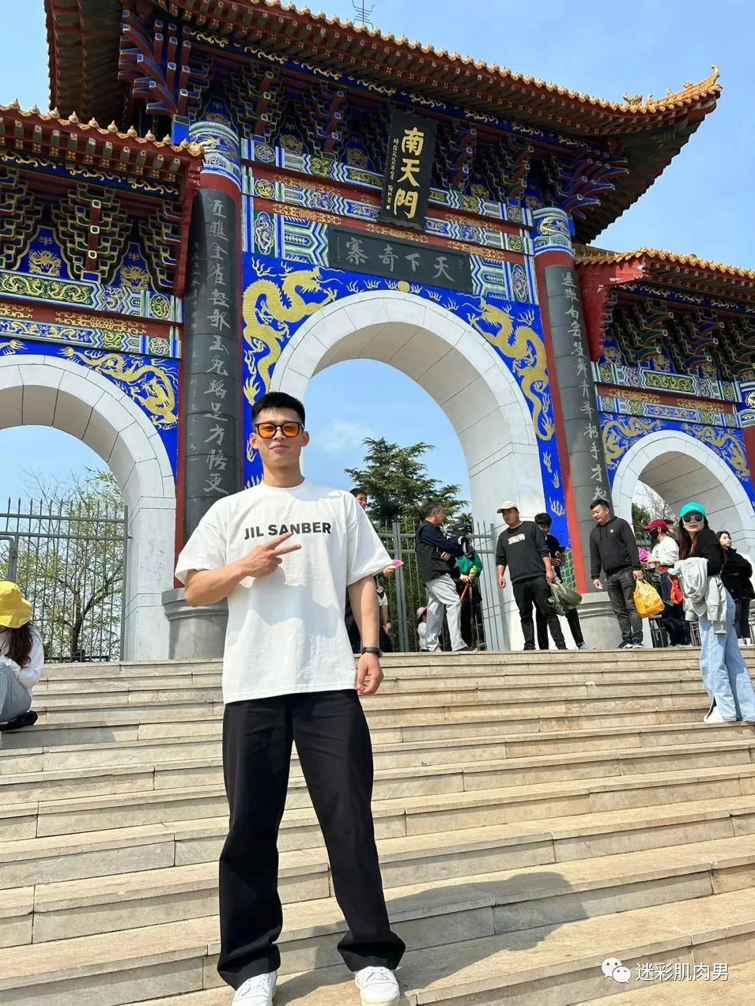 河北 185CM 迷彩教官腹毛自拍照？长的太好看了！