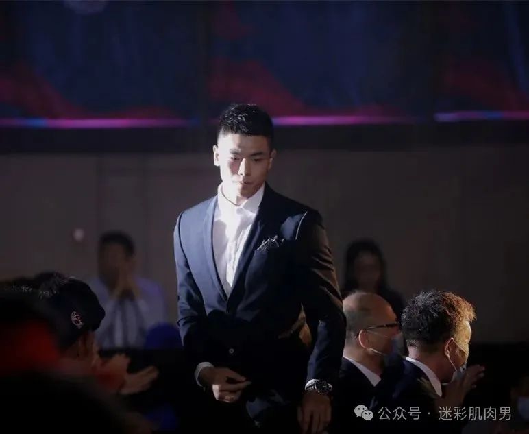 北京体育学院 196CM 篮球帅哥，河南小伙没让人失望！