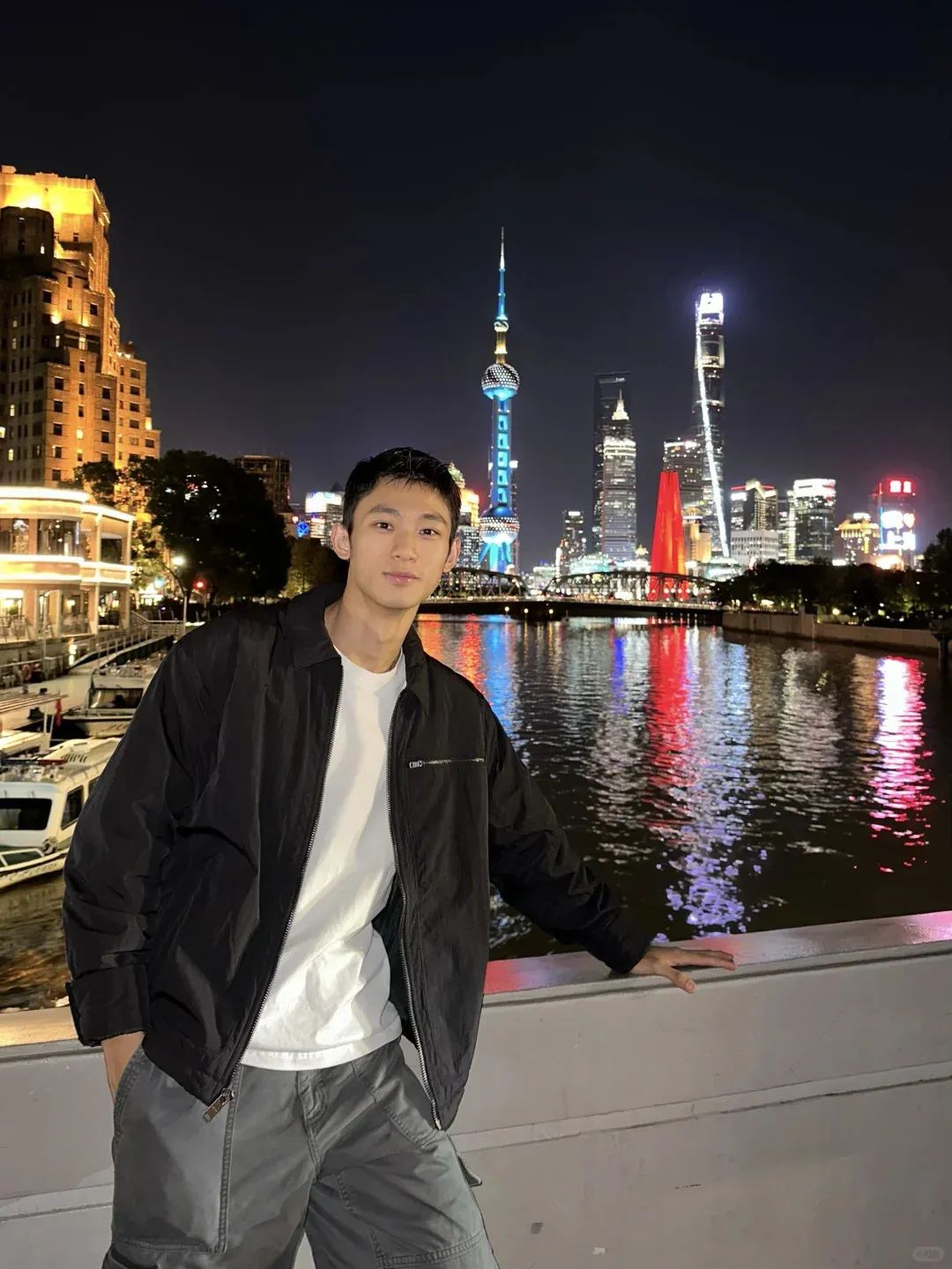 活力阳光瑜伽教练！一头金发帅炸 | 网红帅哥