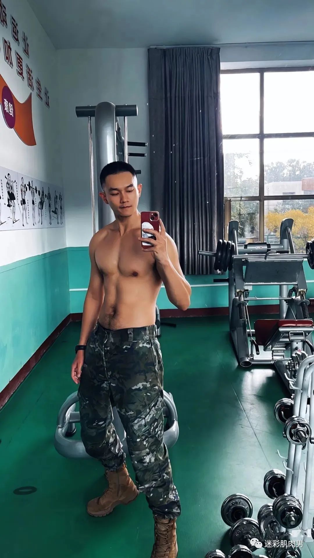 露内裤边西北汉子大兵哥腹毛太旺盛，吸引我了！！