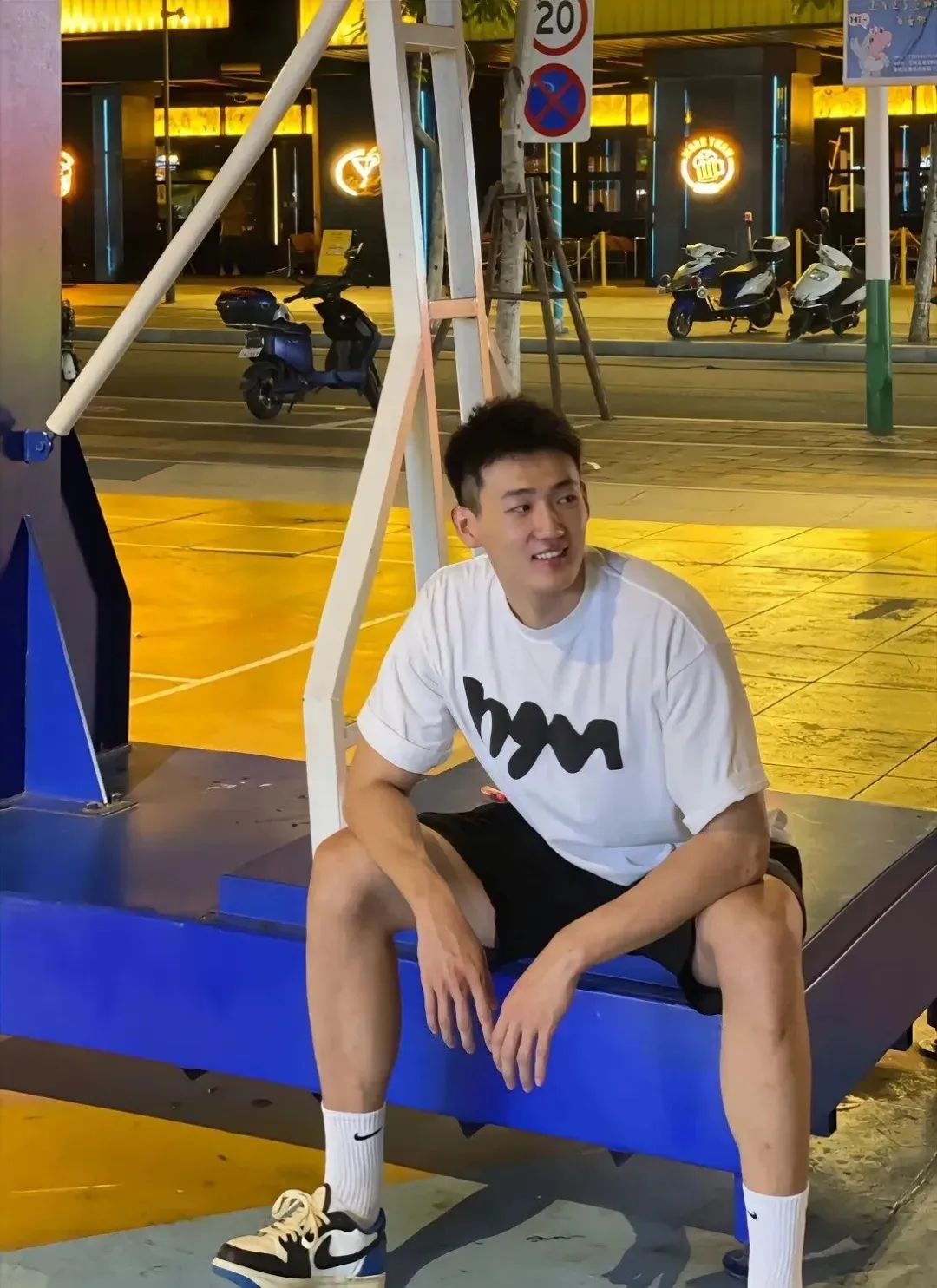 直男想不到的拍照姿势~
