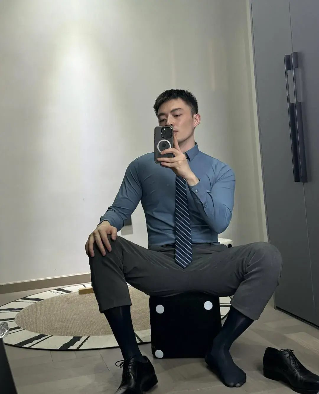 痞帅正装精英控，皮鞋丝袜直男！