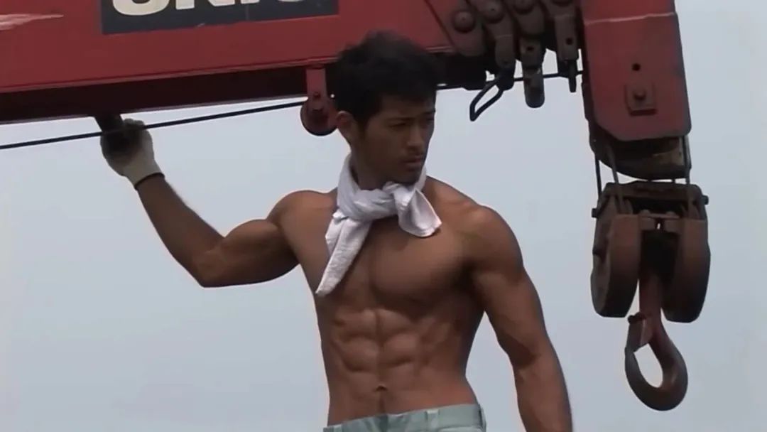 帅哥下海拍片，DVD 里的男人，纯天然不打药