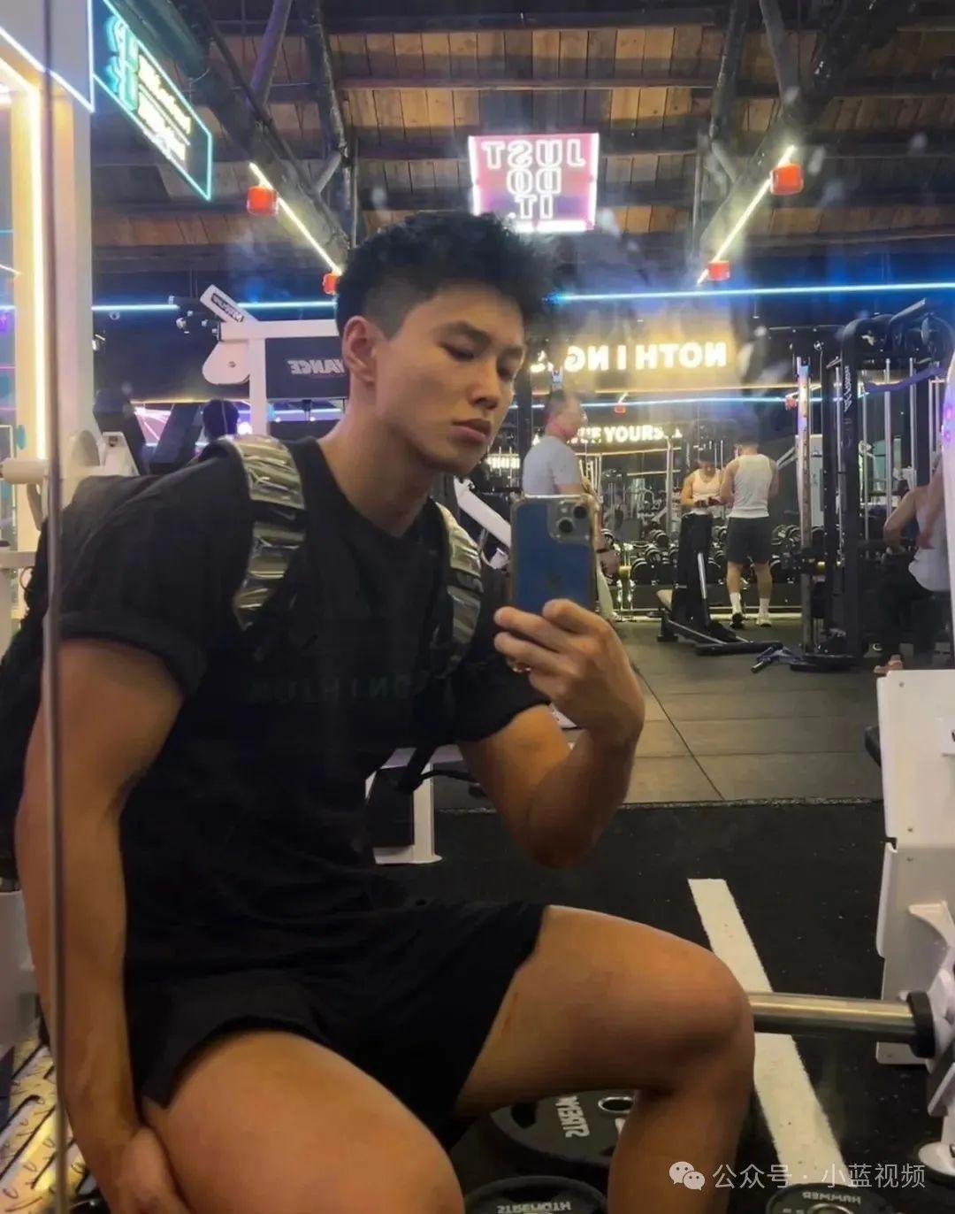 188cm 痞帅黑皮体育生又大又潮！