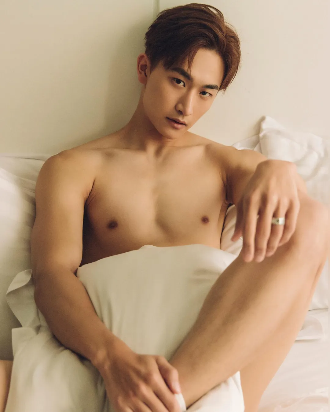 《晏人物》的内娱男演员，怎么也要下海了？