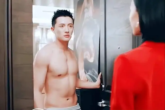 八块腹肌被拍成啤酒肚，《永夜星河》男二号差点就被网友骂惨了！