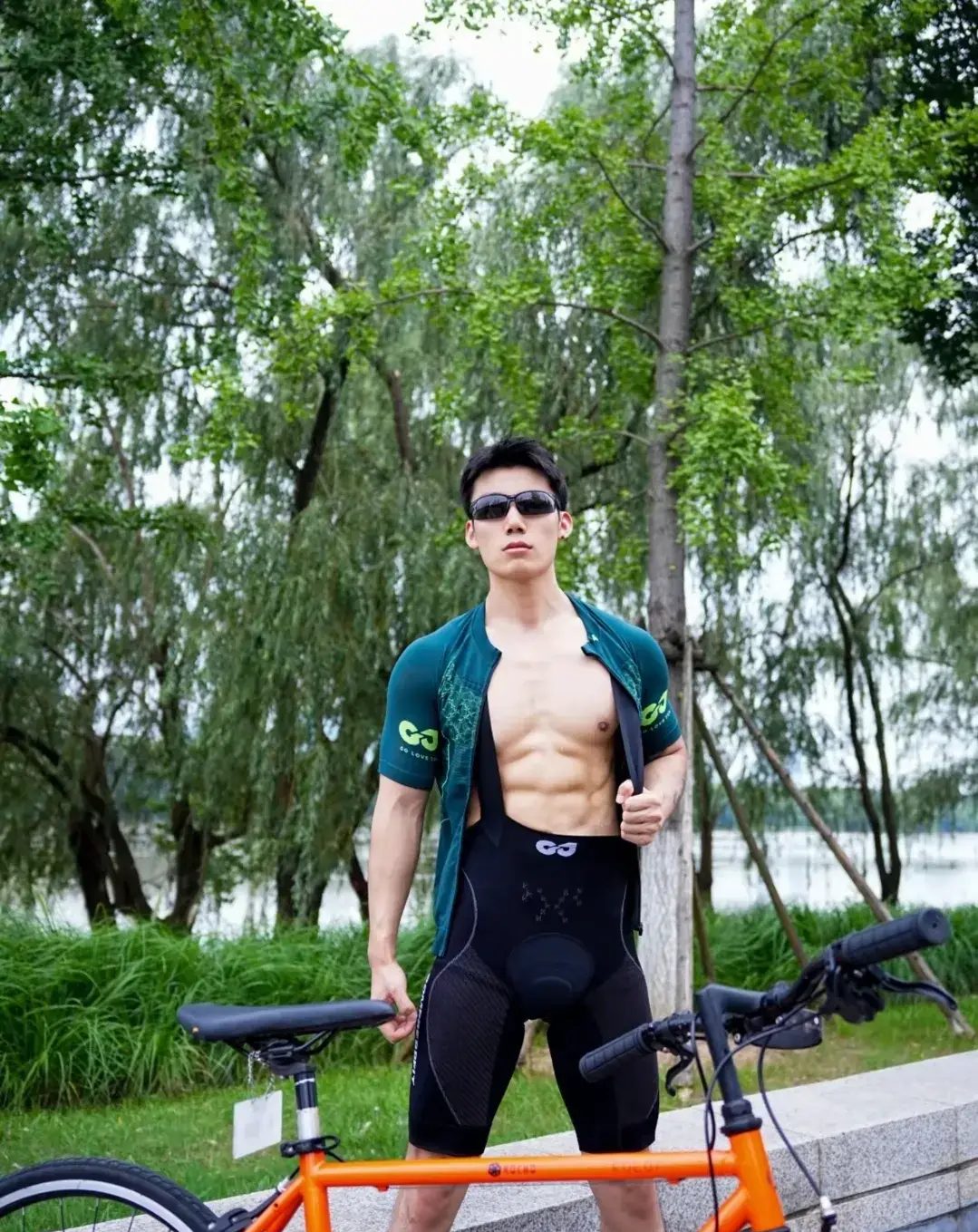 篮球体育生和你一起运动促动多巴胺！