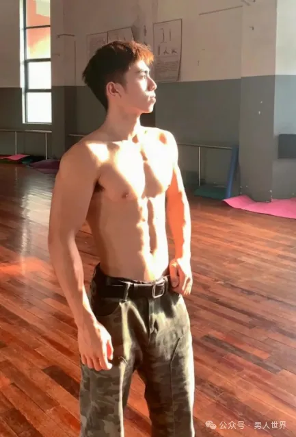 186CM 腹肌男大体育生