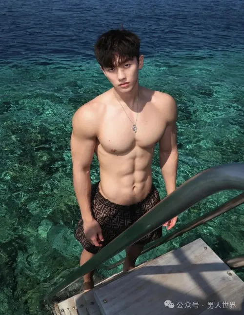 体育生，可以不爱但不能说他不帅！