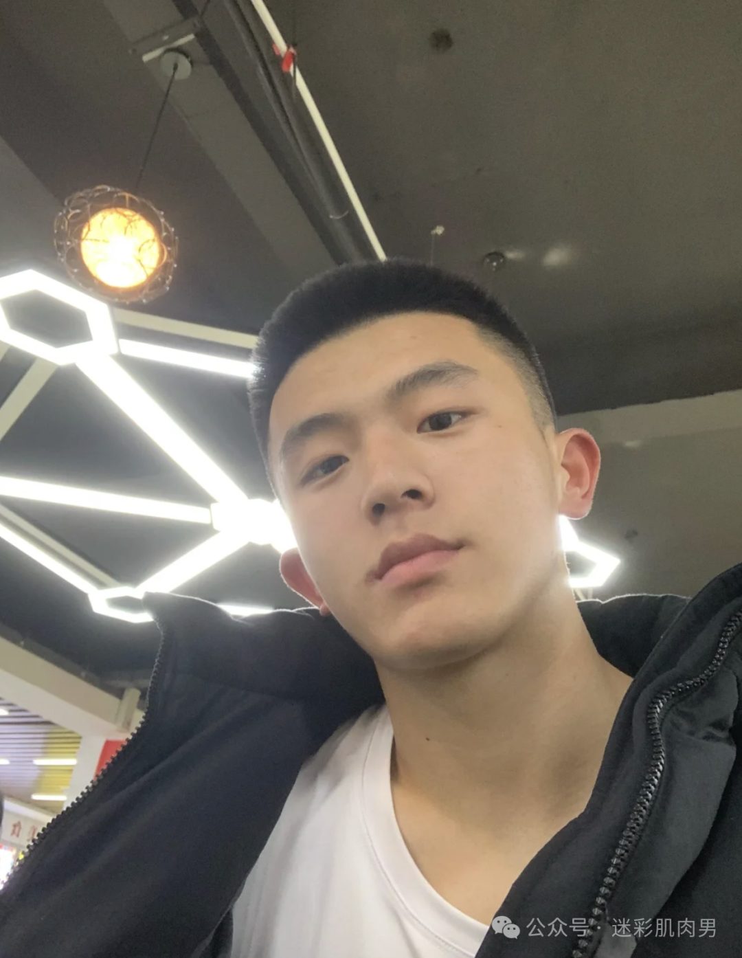05 年的山东体育生 185CM 穿粉色短裤，谁能拒绝这样的！