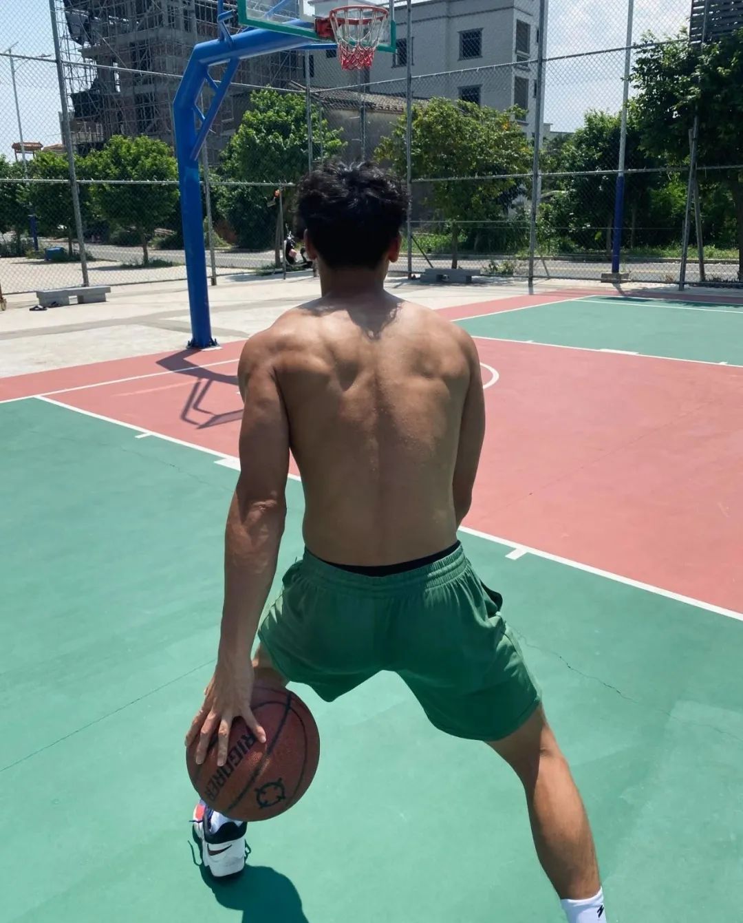 178cm 男大黑皮体育生校草八块腹肌太香了！