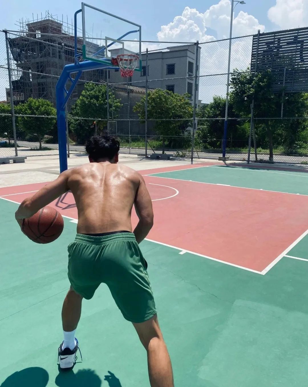178cm 男大黑皮体育生校草八块腹肌太香了！