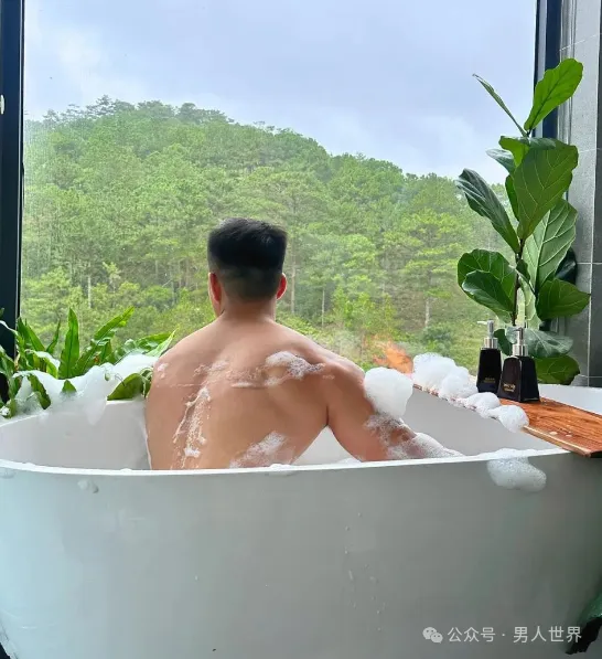 钻石大包和胸肌太强了！189cm 壮汉，