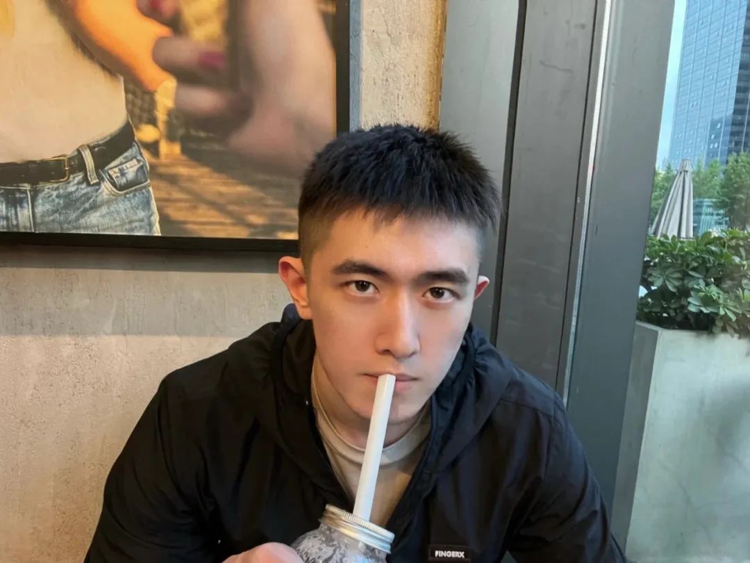 民航小哥哥，清爽短发，好看耐看 | 网红帅哥